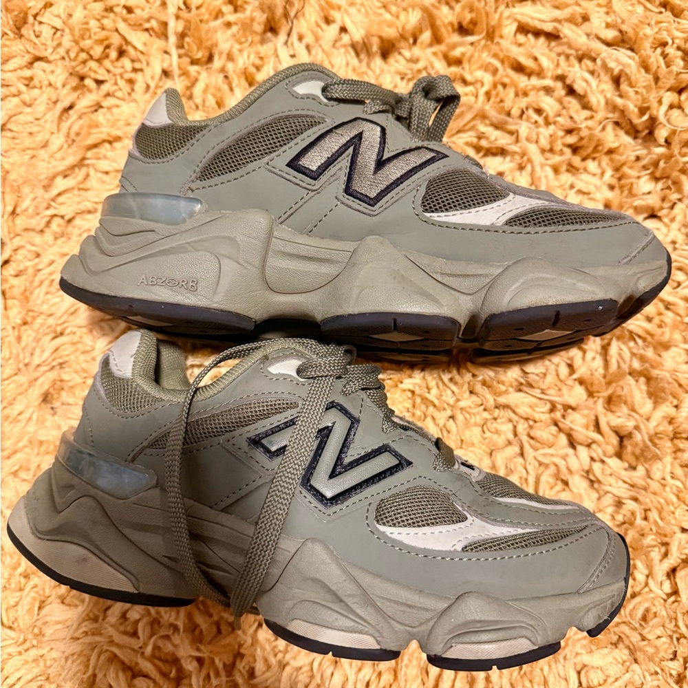 New Balance Sneakers